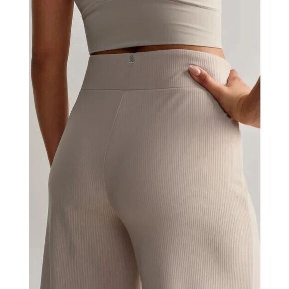 RHONE Tan Women's Leggings - Picture 3 of 11